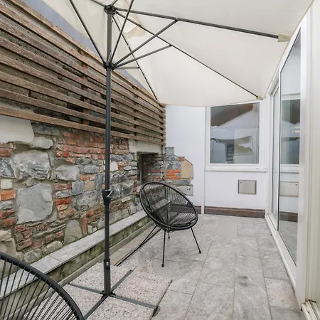 Apartment R Tulipano House