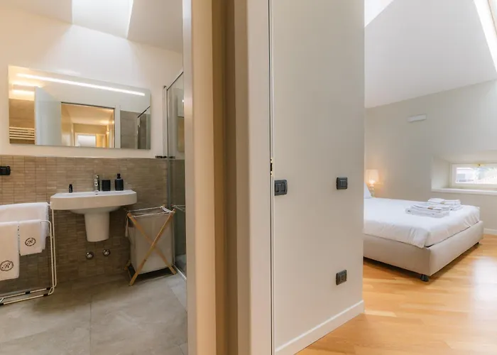 R Tulipano House * Como